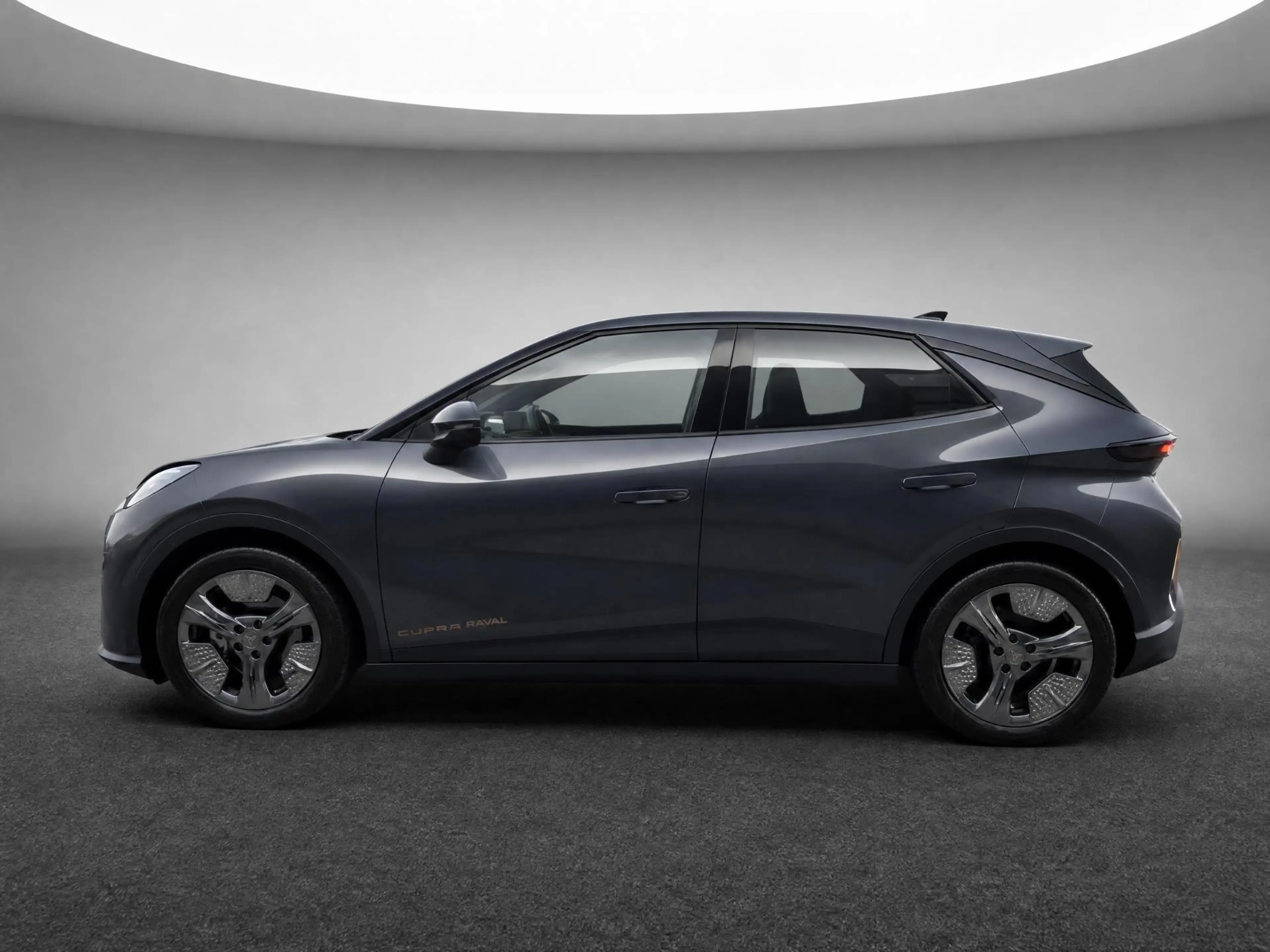 CUPRA Raval Business First Edition 56 kWh 211 PK l 18" Devier — photo 5