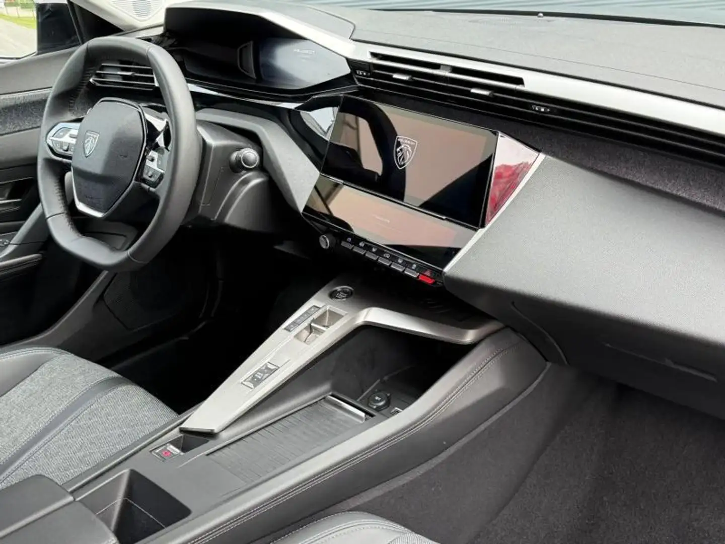 Peugeot 408 Allure / EAT8 / Full LED Grijs - 2