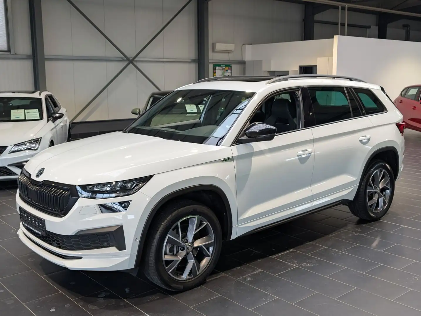 Skoda Kodiaq 2.0 TDI 4x4 DSG Sportline 8-fach Alb - 1