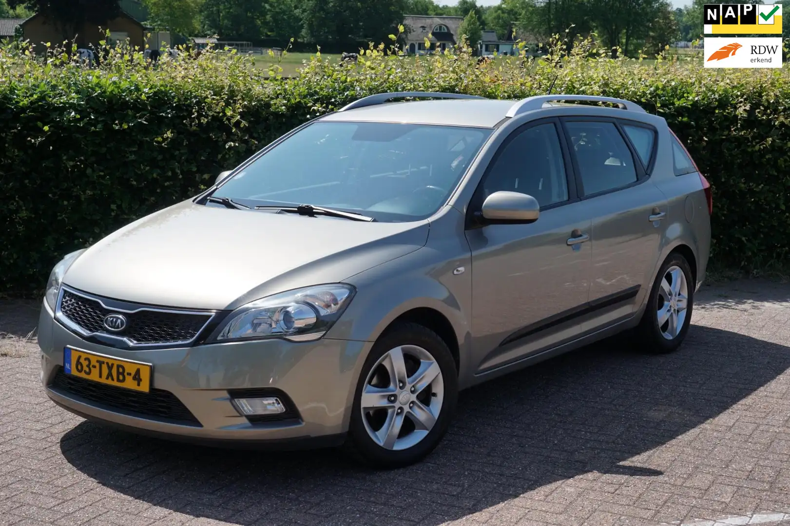 Kia Ceed / cee'd Sporty Wagon 1.4 CVVT Navigator Plus Pack|2e Eig|V Grijs - 1