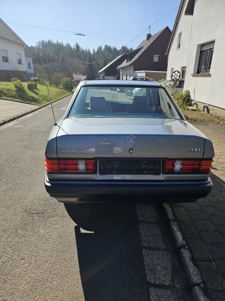 Mercedes-Benz 190, foto 12