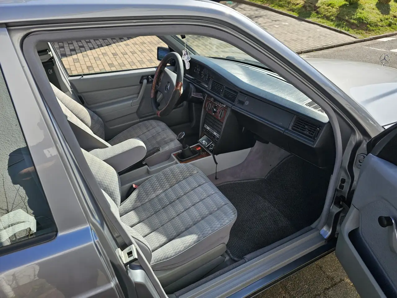 Mercedes-Benz 190, foto 9