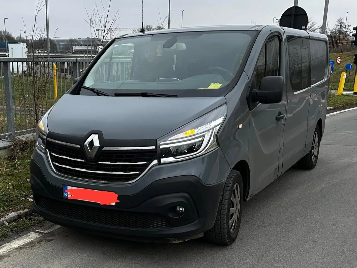Renault Trafic 2.5 dCi 29 L2H1 Grijs - 1