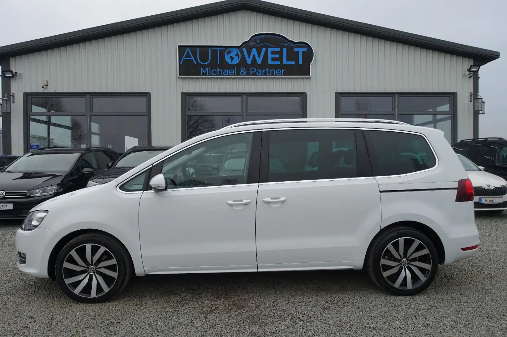 Volkswagen Sharan 2.0TDI 4M DSG  KAM ACC APP LED DAB AHK 18 Weiß - 1