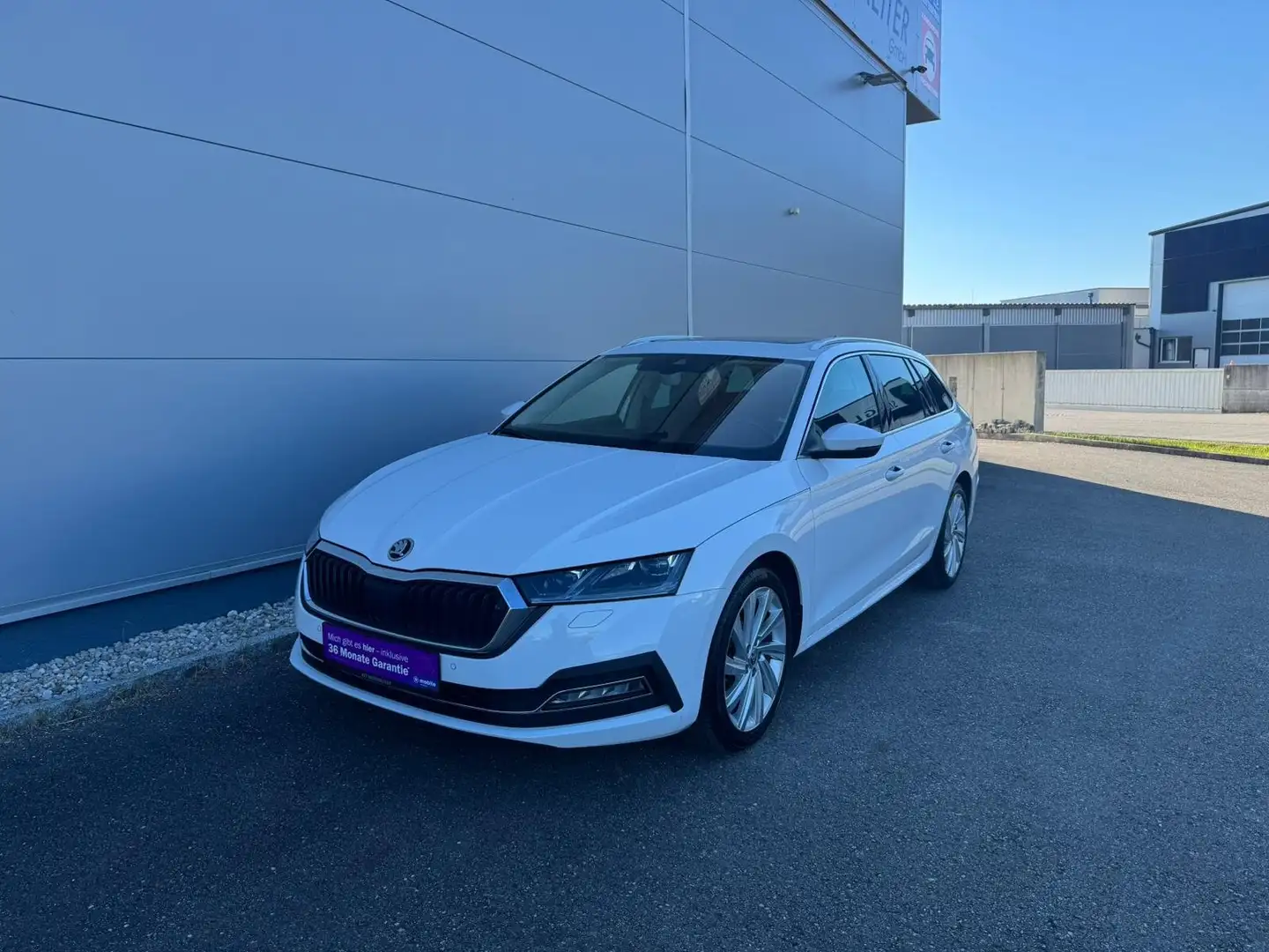 Skoda Octavia Combi 2.0 TDI Style DSG *ACC*AHK*PANO*GARANTIE* Weiß - 1