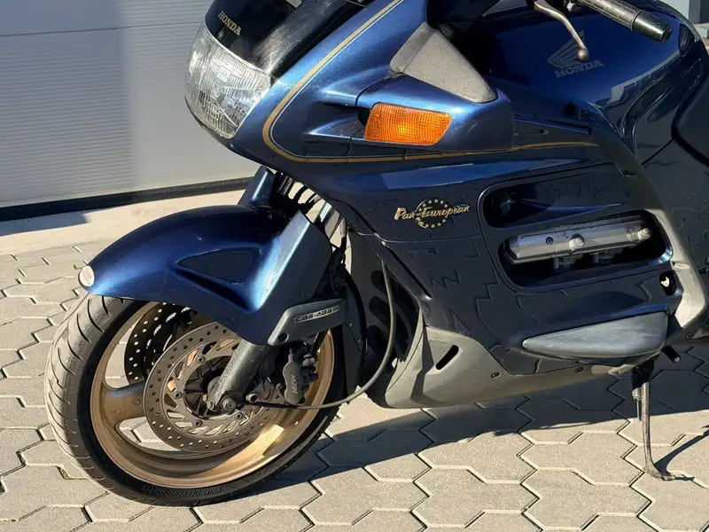 Honda ST 1100 - foto 6