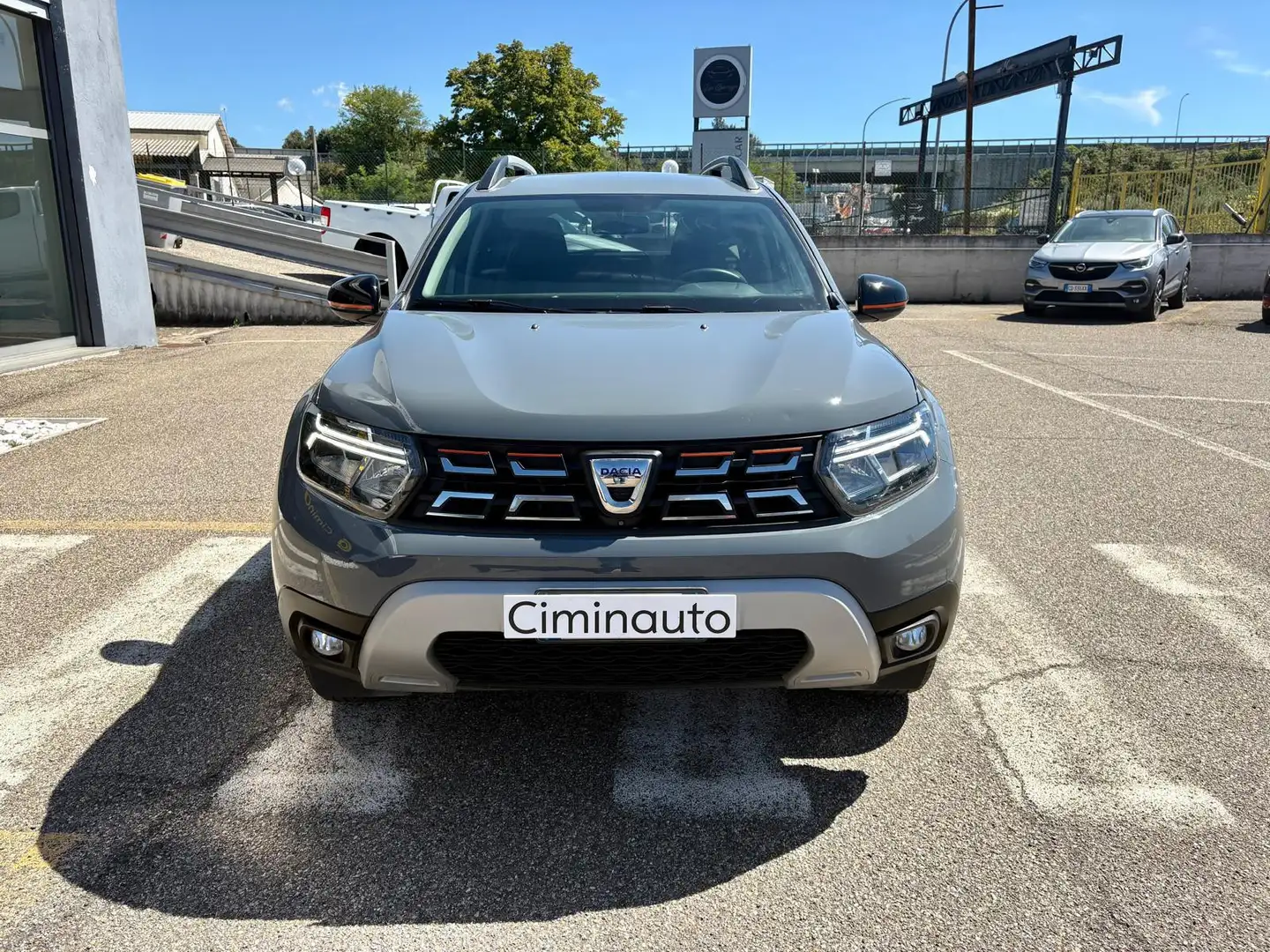 Dacia Duster Duster II 2021 1.0 tce SL Extreme Gpl 4x2 100cv Gris - 2