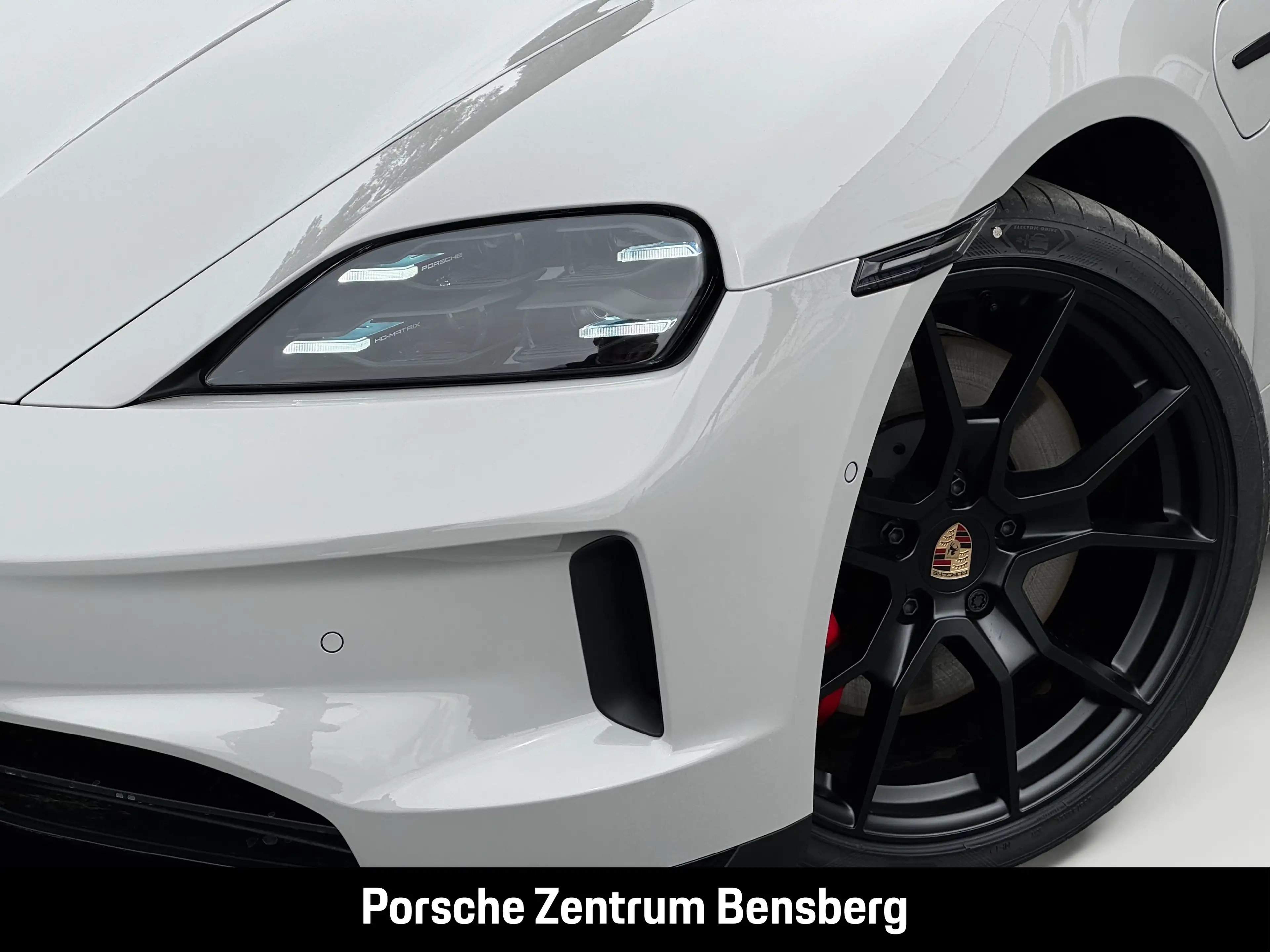 Porsche Taycan GTS — photo 9