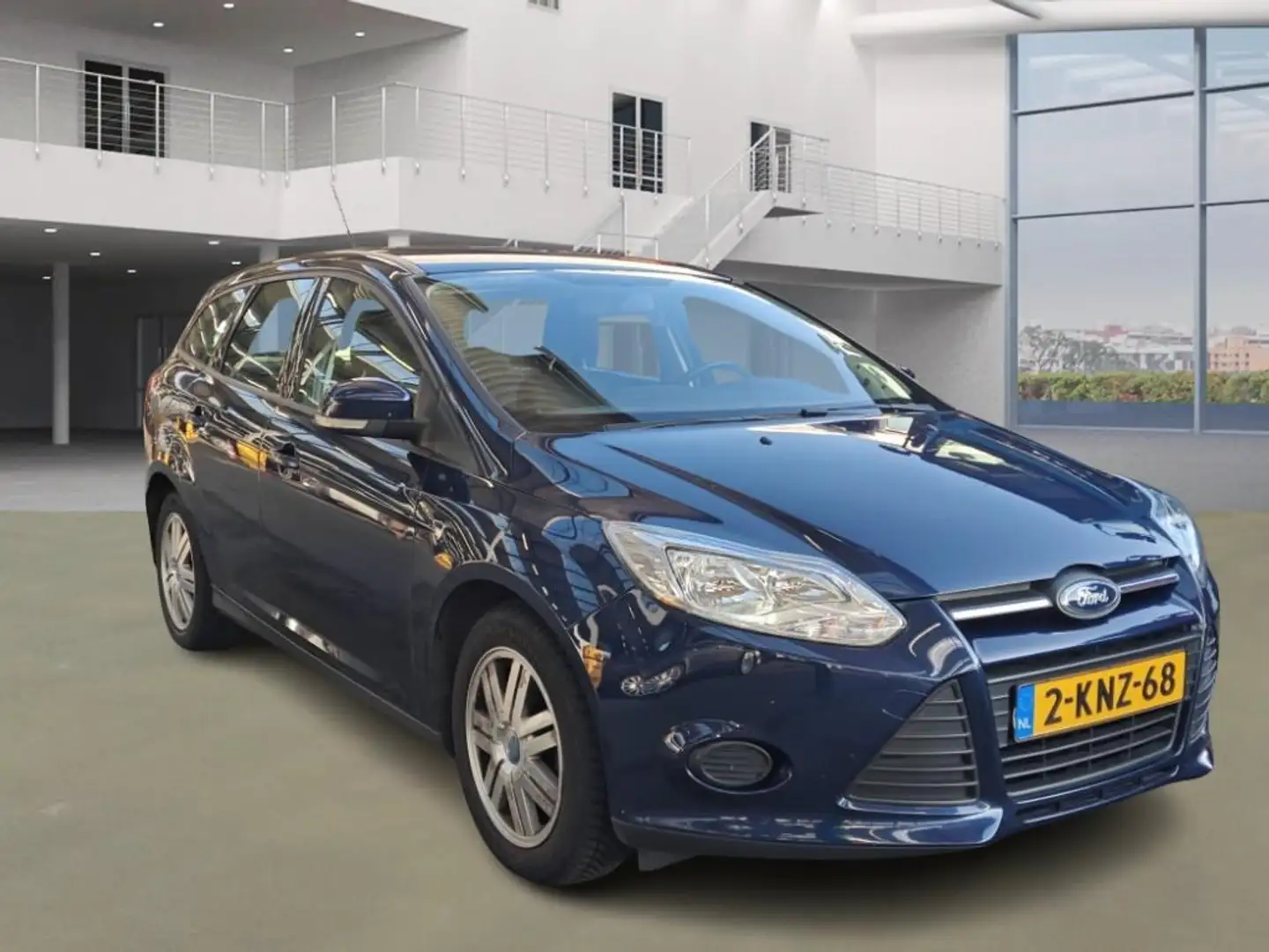 Ford Focus Wagon 1.0 EcoBoost Trend Blau - 2