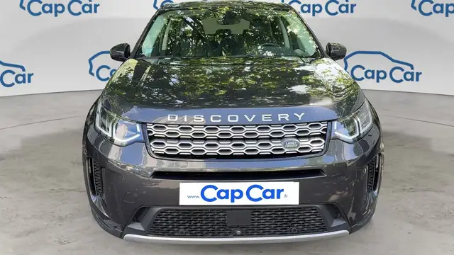 Land Rover Discovery Sport view 5