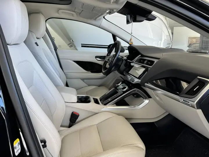 Jaguar I-Pace 2020, foto 10