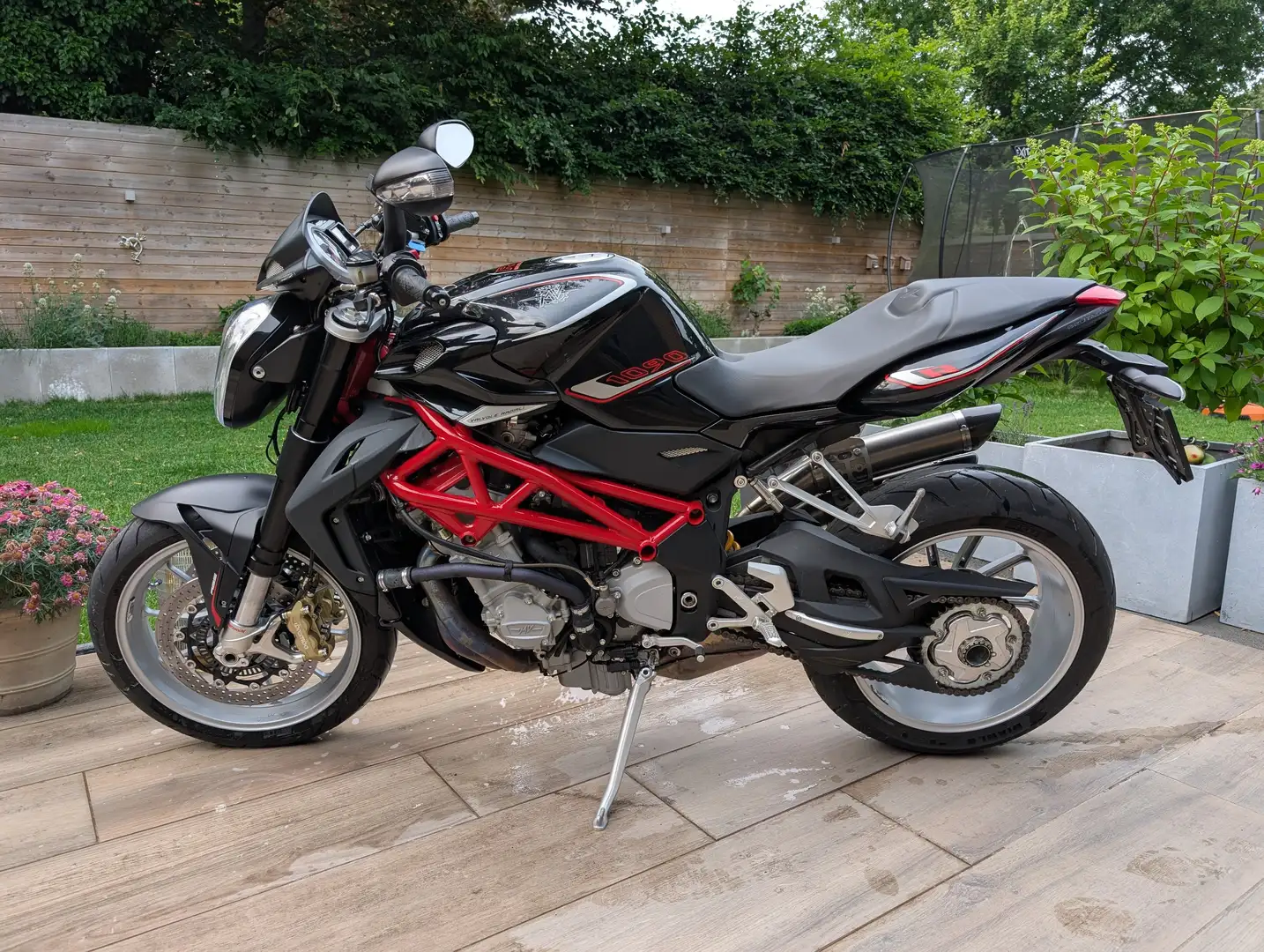 MV Agusta Brutale 1090 Brutale 1090 R ABS Schwarz - 2