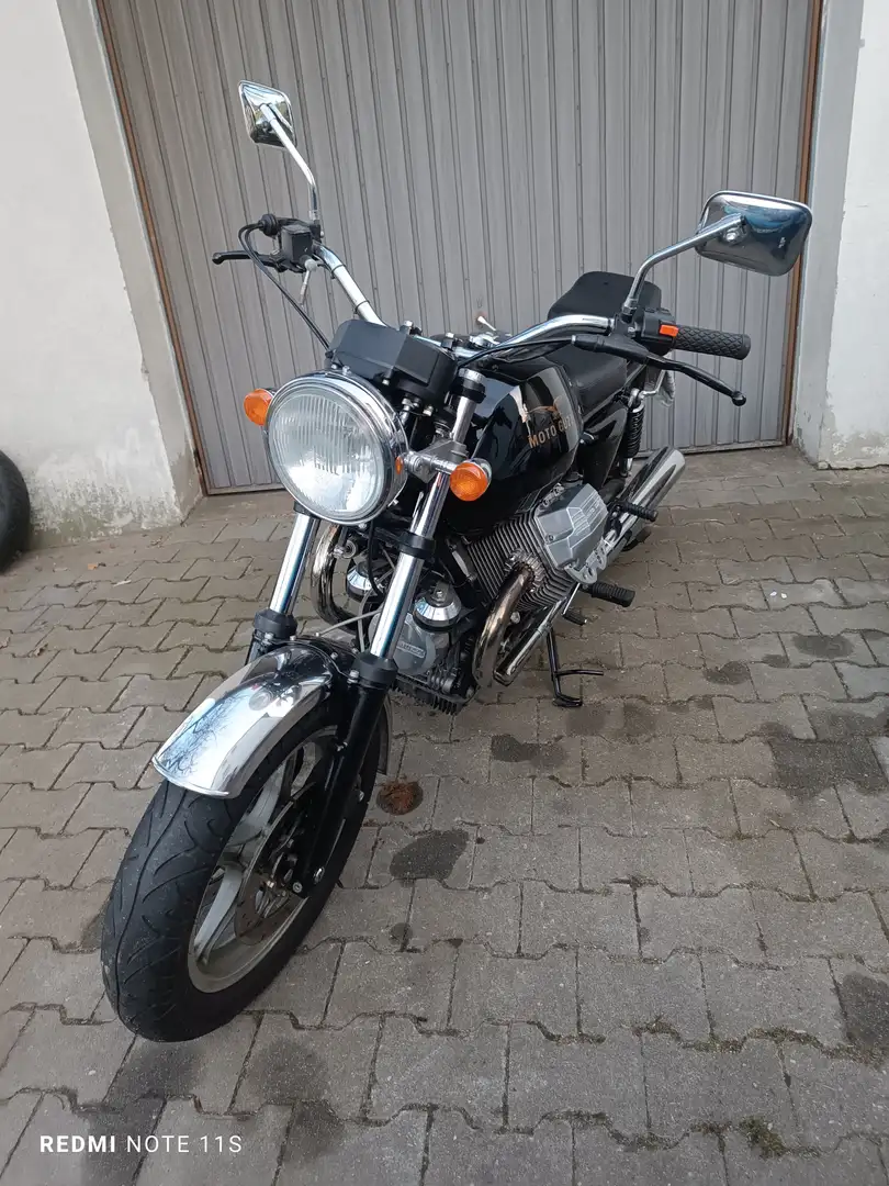 Moto Guzzi 850 T Černá - 1