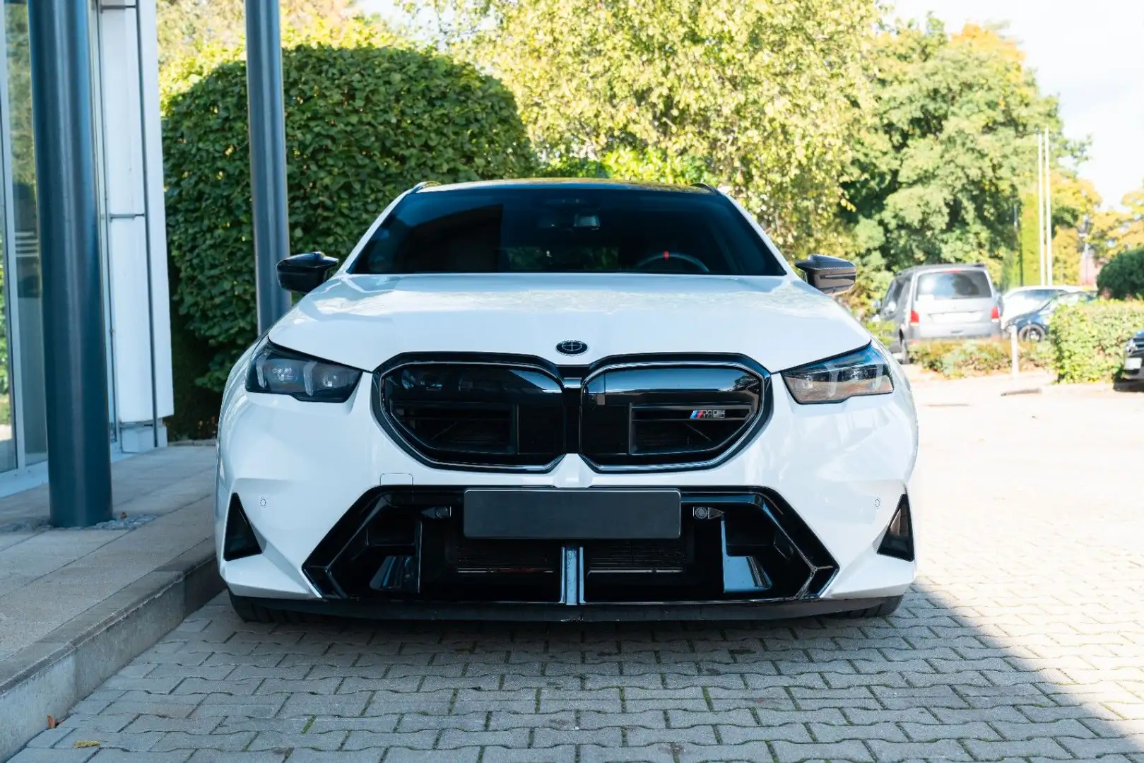 BMW M5 Touring/ DRIVING PROF./ PANO/ AHK/ COMFORT Weiß - 2