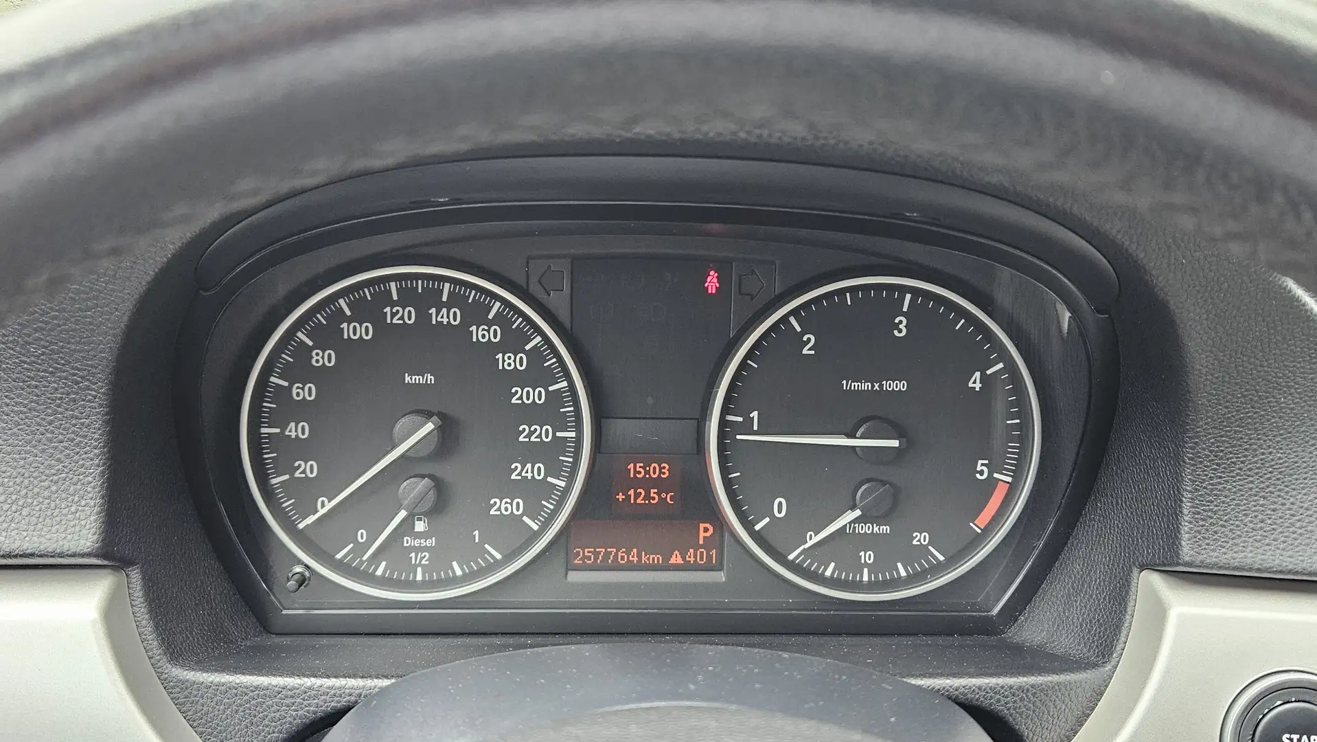 BMW 318 3er Touring Diesel 318d DPF Touring Aut. Černá - 1