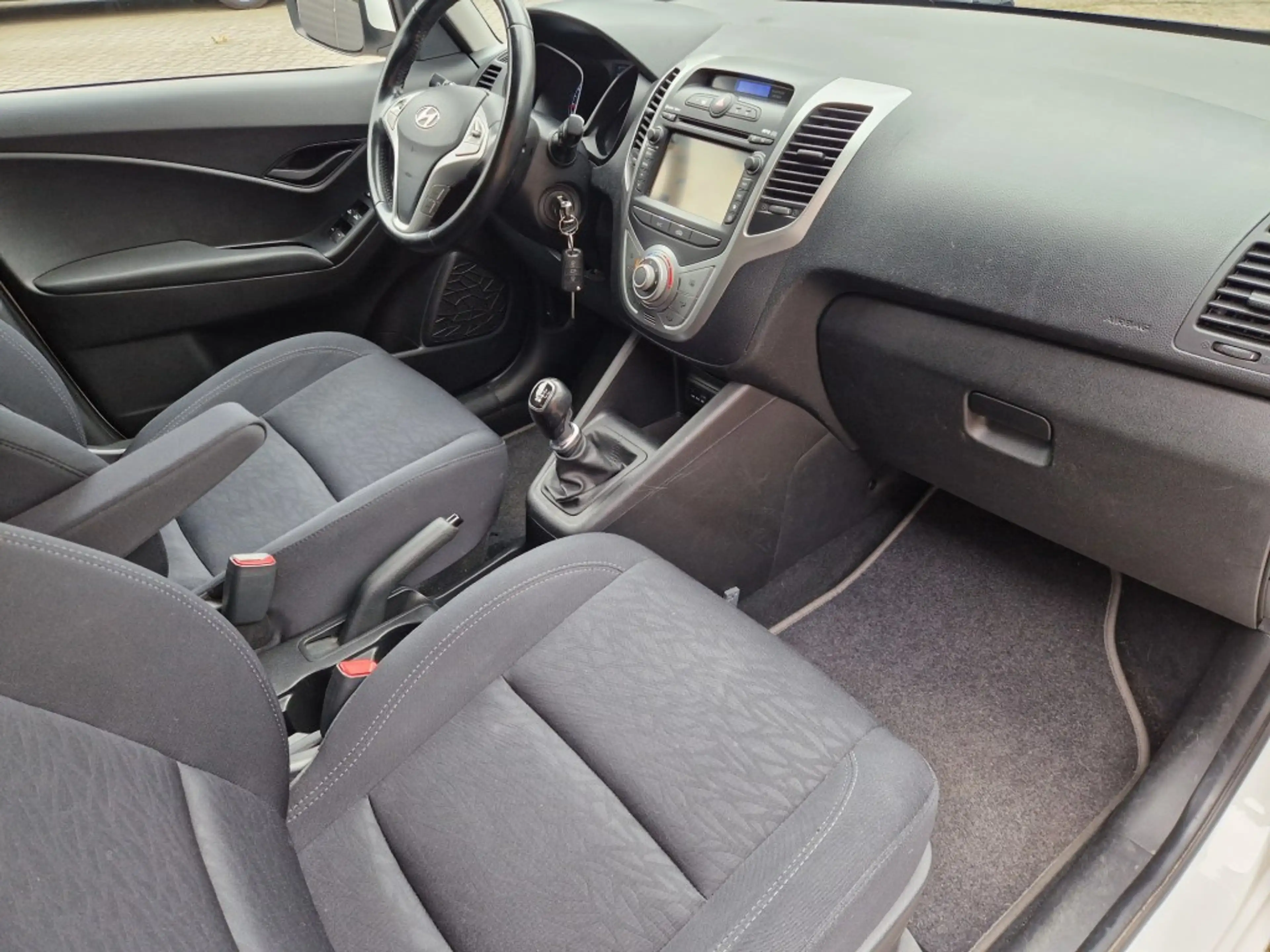 Hyundai iX20 1.4i Go! Airco NL-auto Cruise control Navi Camera — photo 9