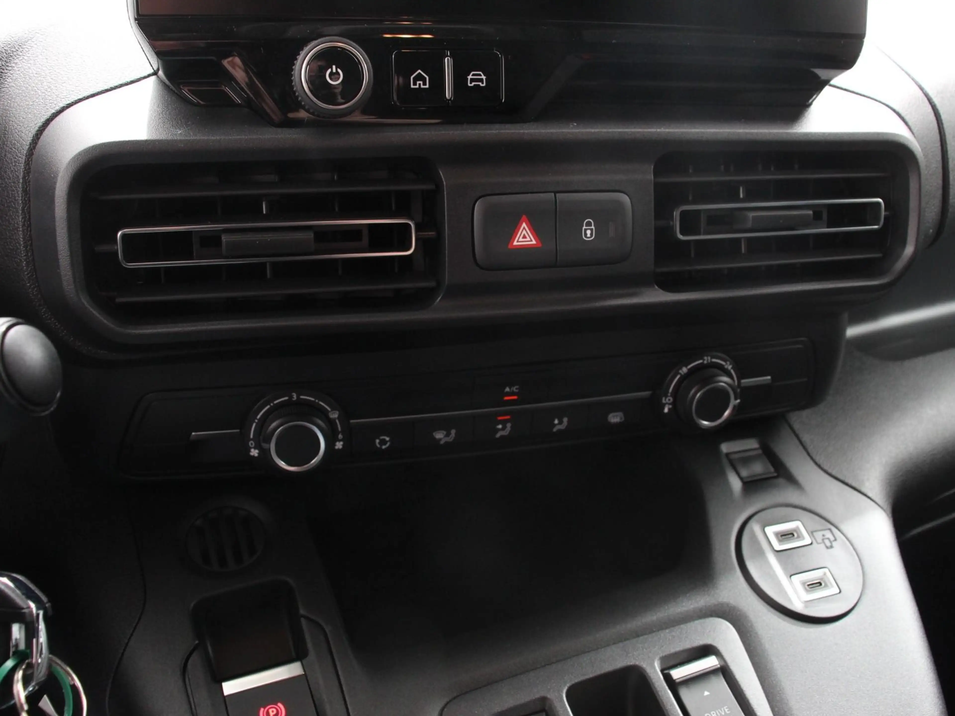 Peugeot Partner 1.5 BlueHDi 130PK L2 Automaat Navigatie Apple Carp — photo 15