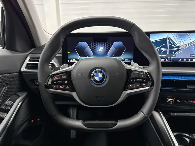 BMW 3 Series view 12