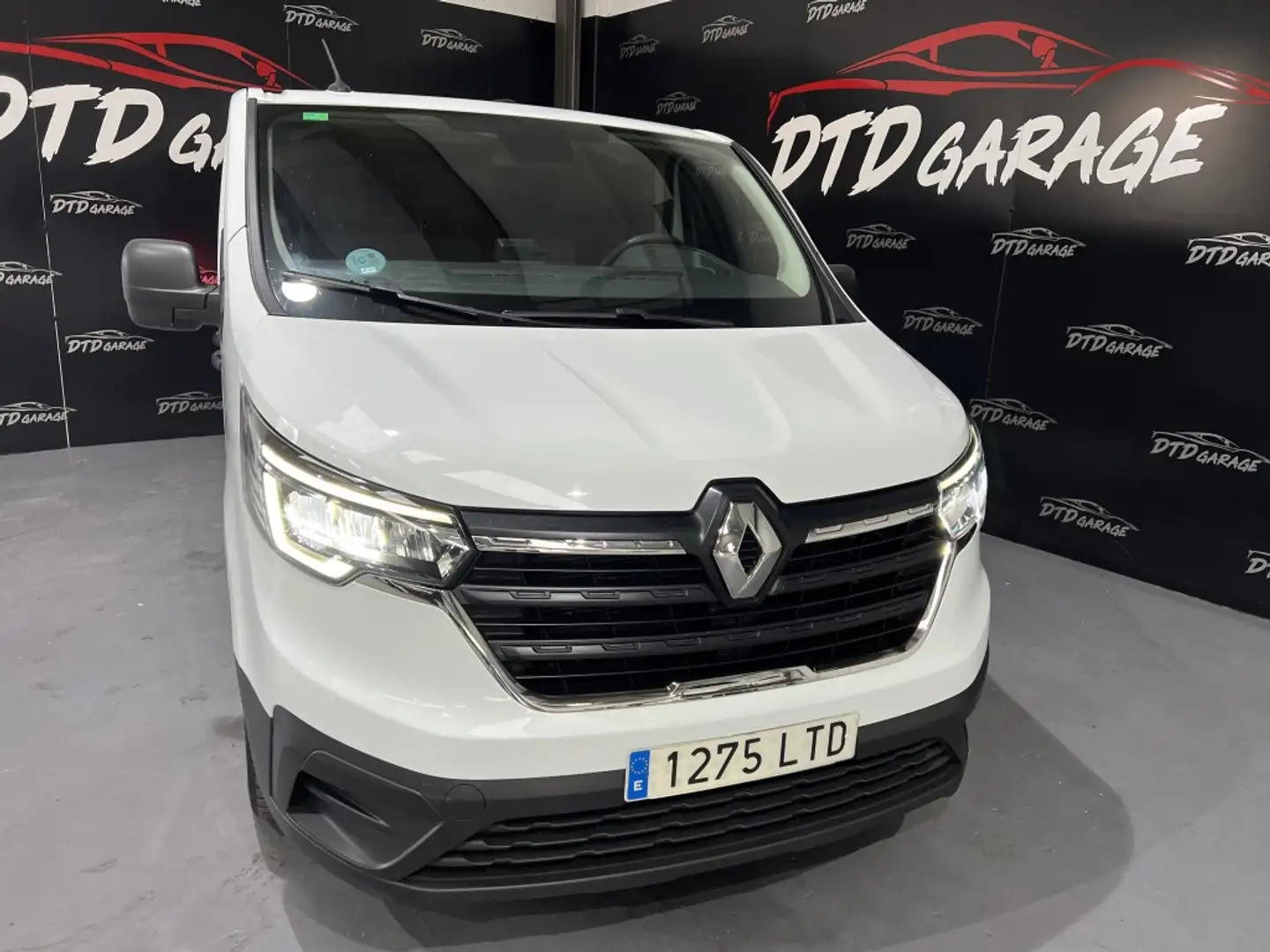 Renault Trafic 2.0dCi Energy Blue Passenger 81kW Weiß - 1