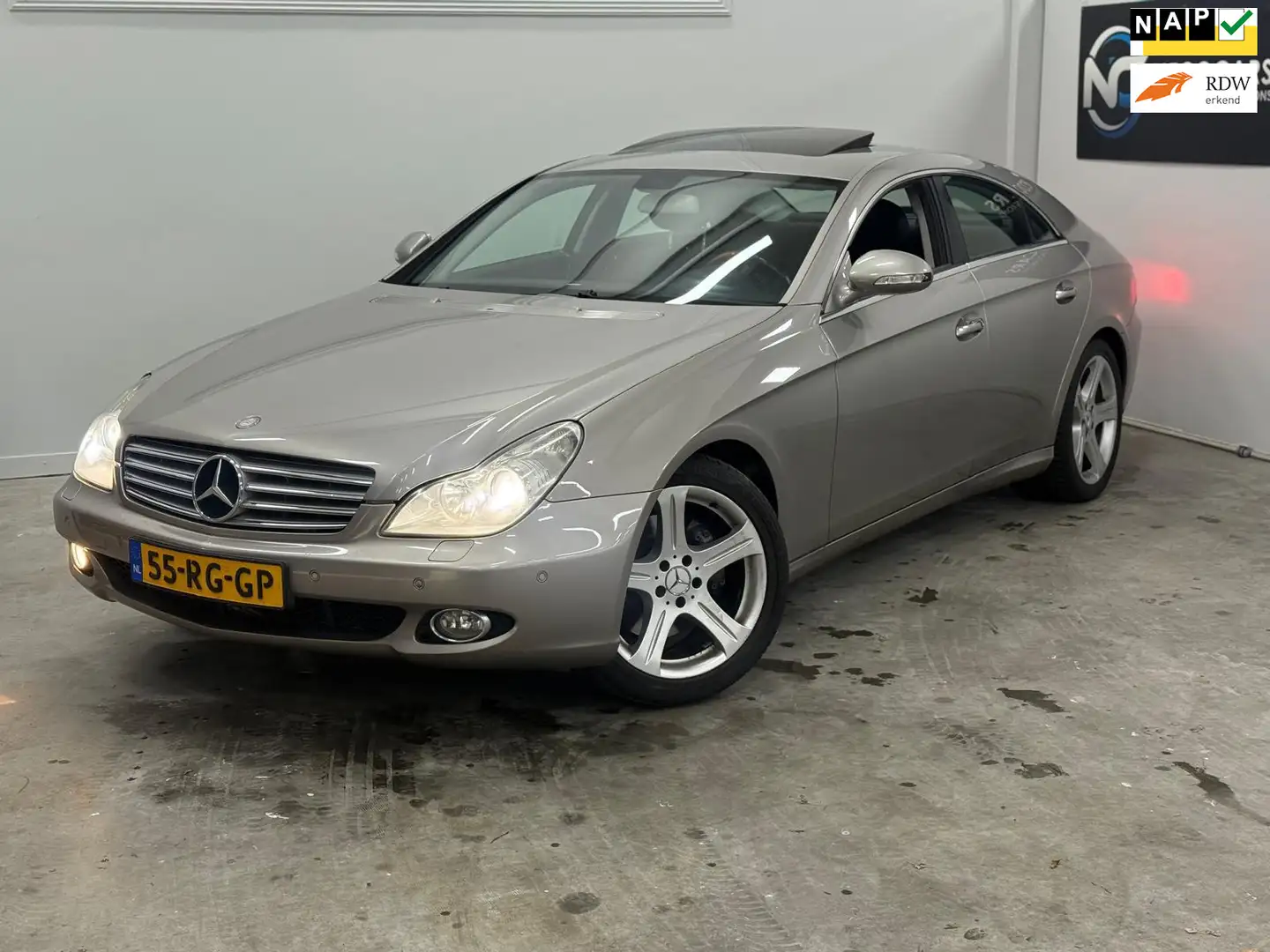 Mercedes-Benz CLS 500 SCHUIFKANTELDAK / VOLLEDIG ONDERHOUDEN / NAP Gris - 1