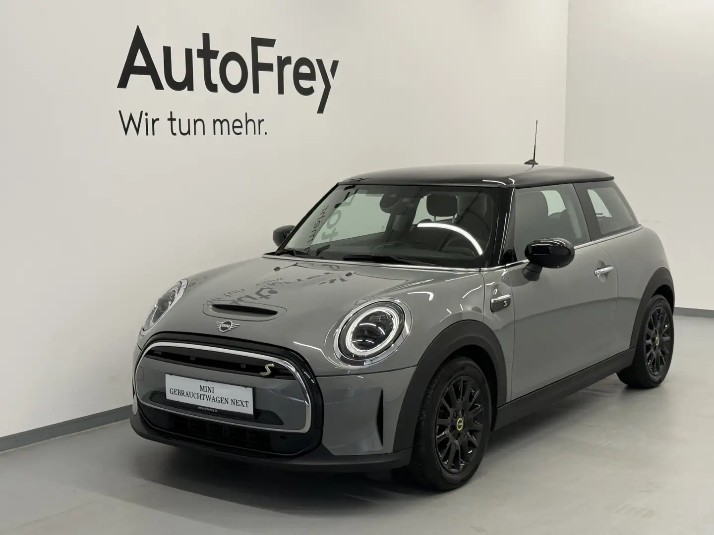 MINI Cooper SE Grau - 1