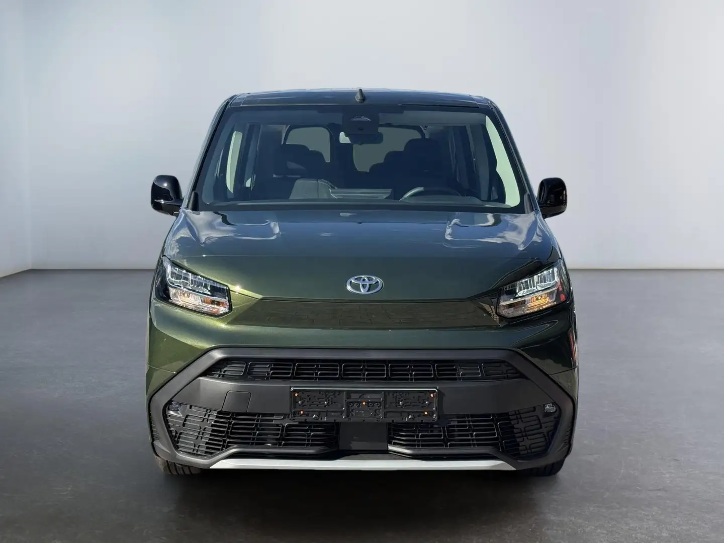 Toyota Proace City Verso 1,2 L2 Business 7 Sitzer Klima Einparkhil... Grün - 2