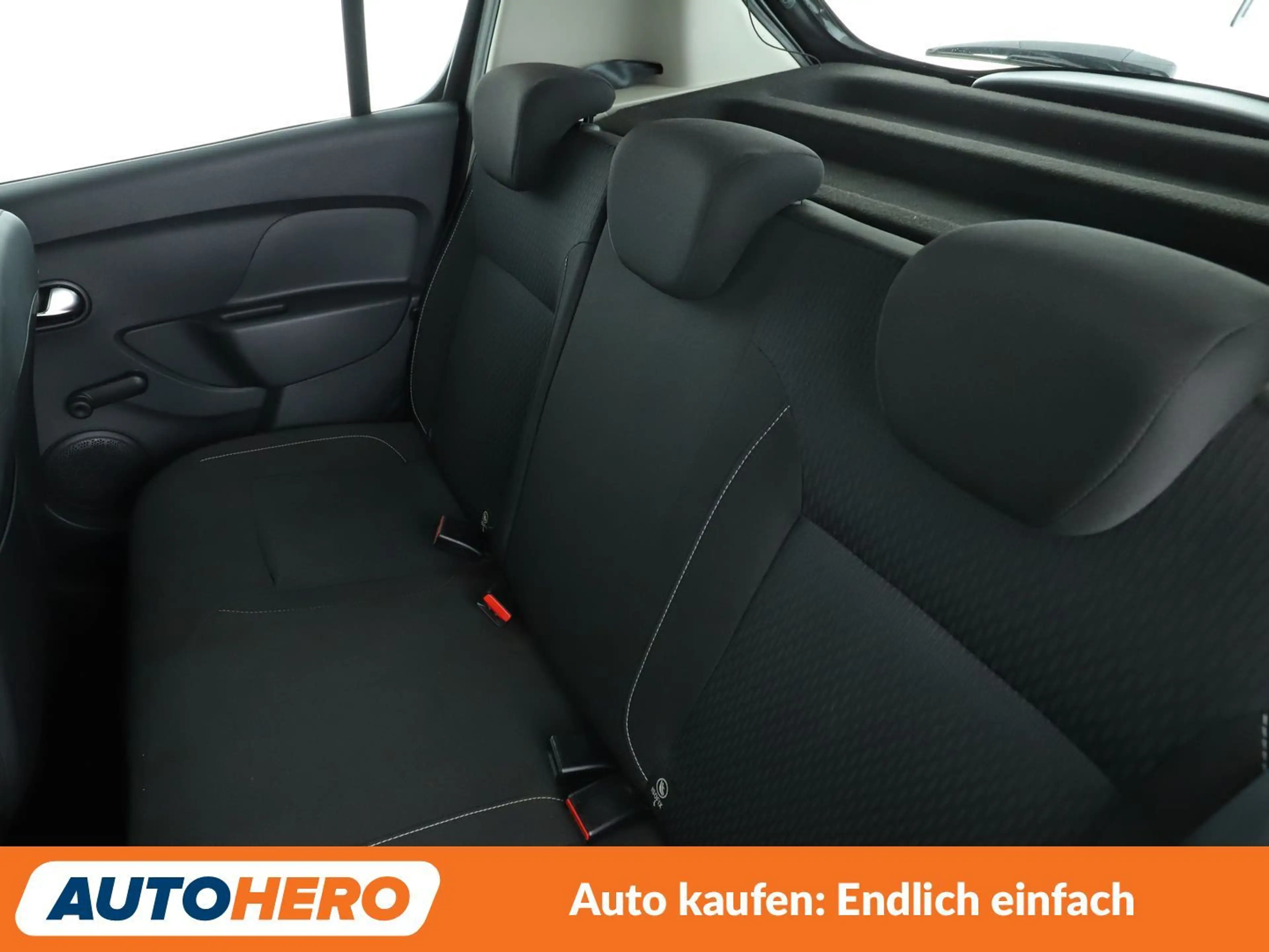 Dacia Sandero 0.9 TCe Comfort*NAVI*TEMPO*CAM*PDC*SHZ*LIM* — photo 14