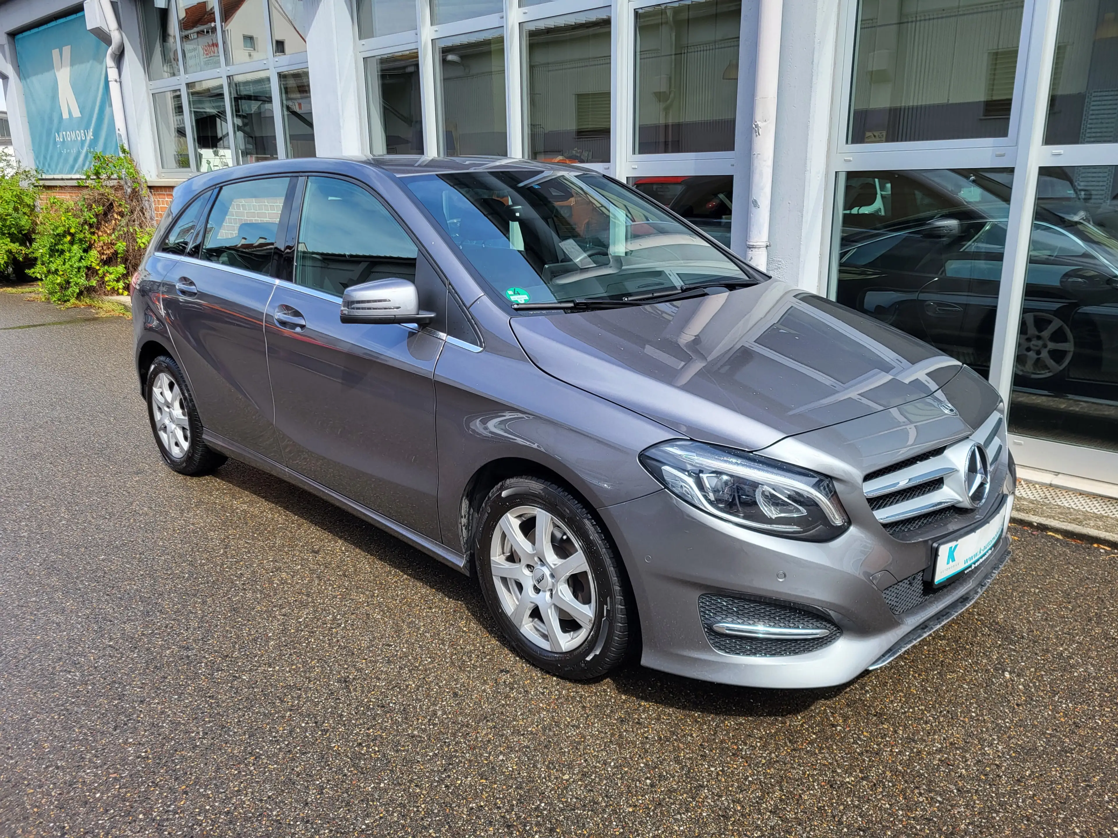 Mercedes-Benz B 180 Urban *LED*Business*2.Hd* — photo 5