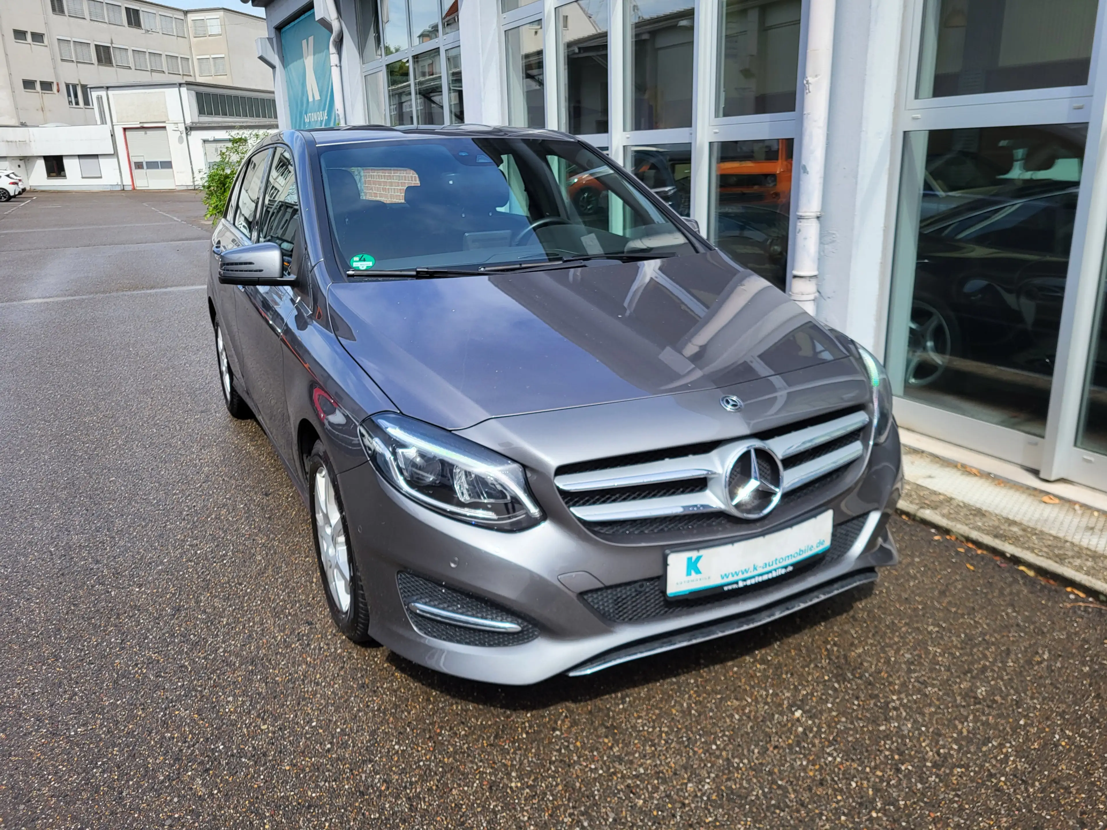 Mercedes-Benz B 180 Urban *LED*Business*2.Hd* — photo 4