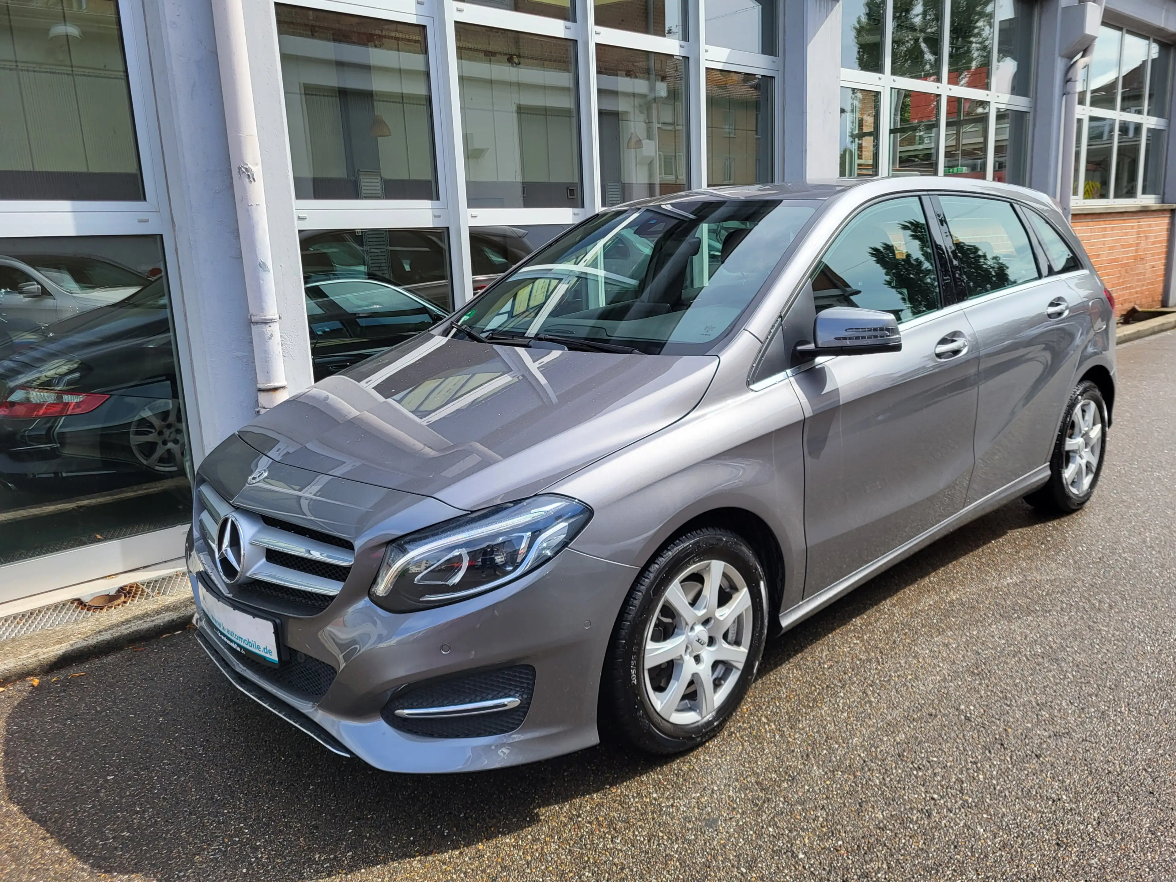 Mercedes-Benz B 180 Urban *LED*Business*2.Hd* — photo 10