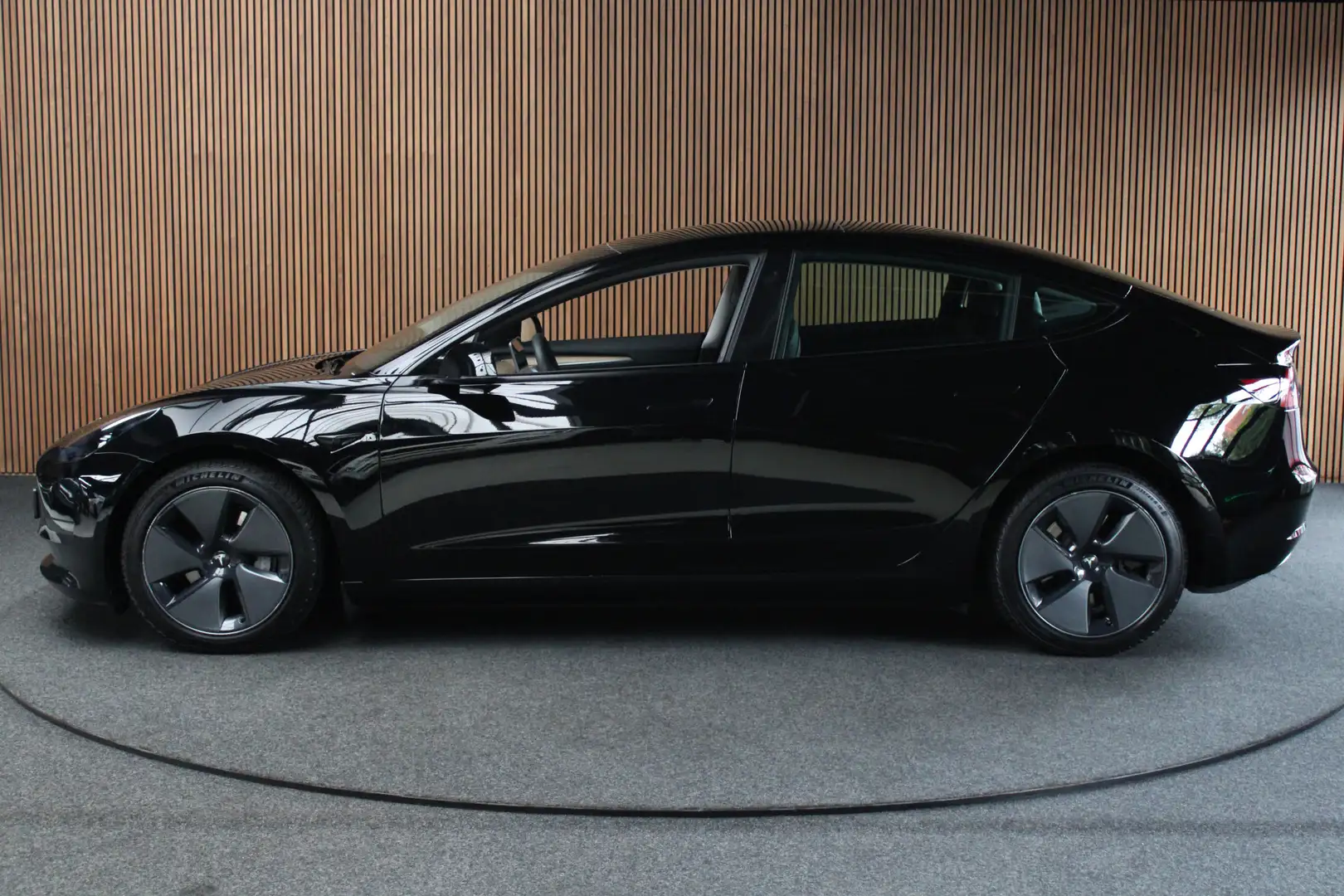 Tesla Model 3 RWD Autopilot ACC Stuurverwarm. PDC Leer Navi Pano Zwart - 2