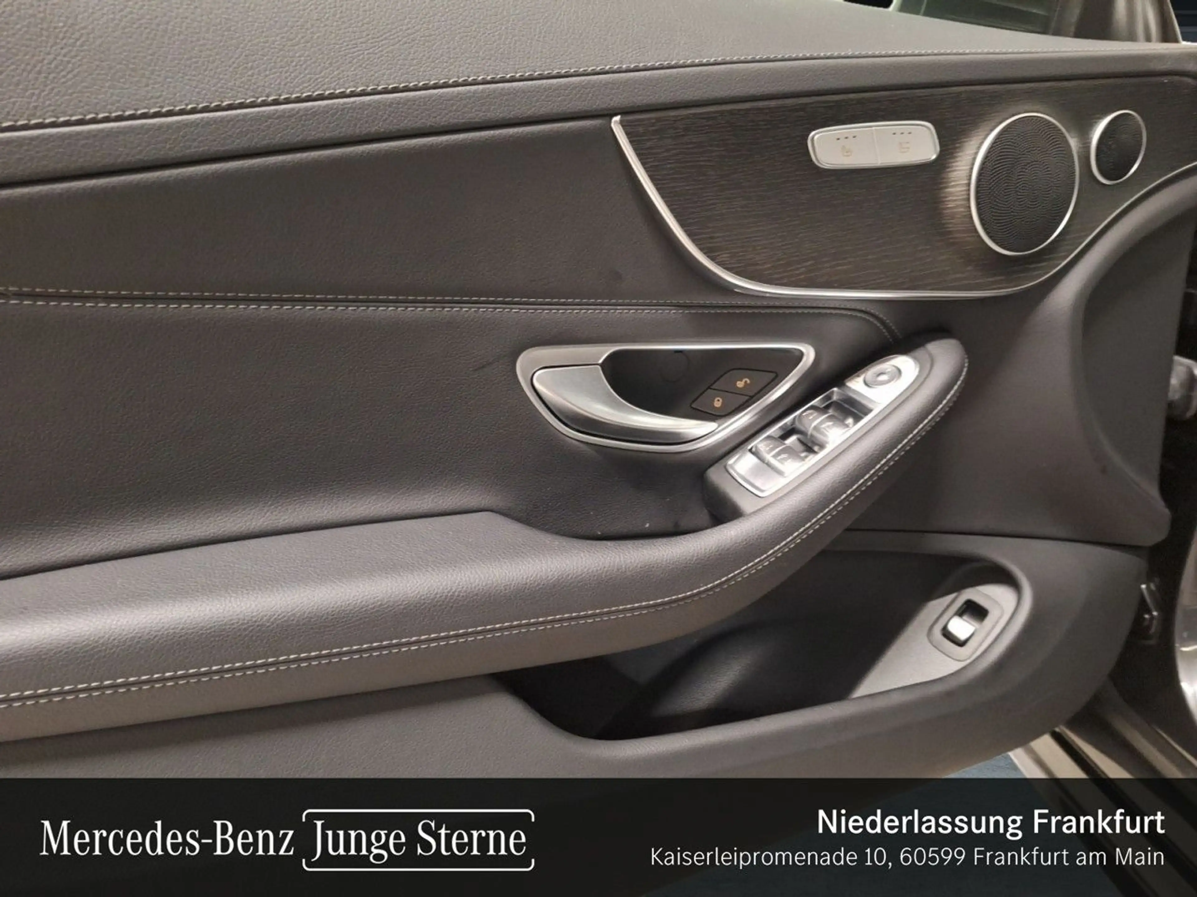 Mercedes-Benz C 220 d Cabrio 4M AMG+360+MULTIBEAM+FAHRASS+19"+9G — photo 12