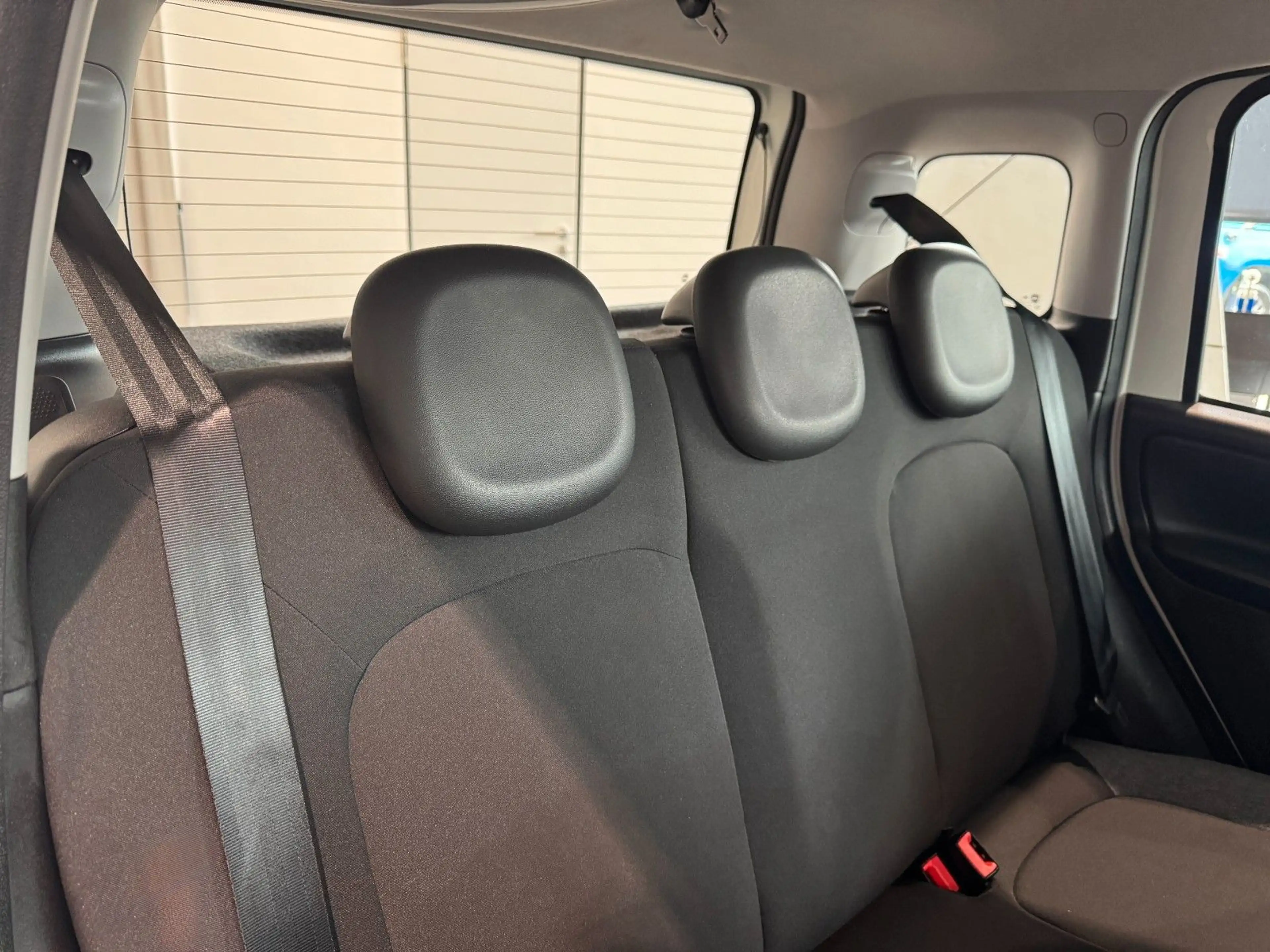 Fiat Panda 1.0 City Life UConnect Klima Shz PDC DAB+ — photo 11