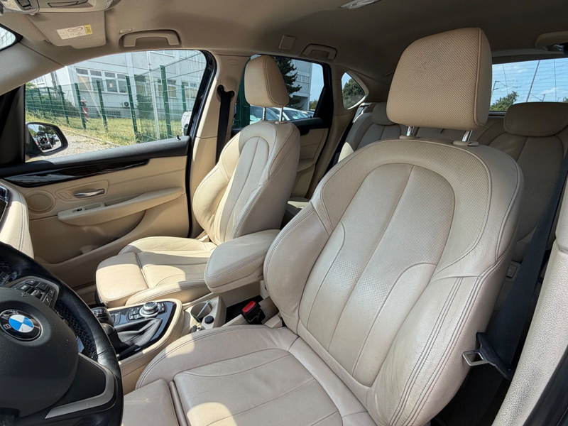 BMW 218 d Active Tourer Luxury Line — photo 10