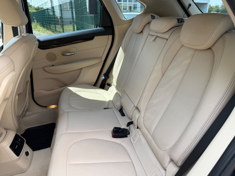 BMW 218 d Active Tourer Luxury Line — photo 11