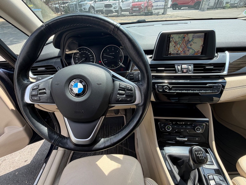 BMW 218 d Active Tourer Luxury Line — photo 8