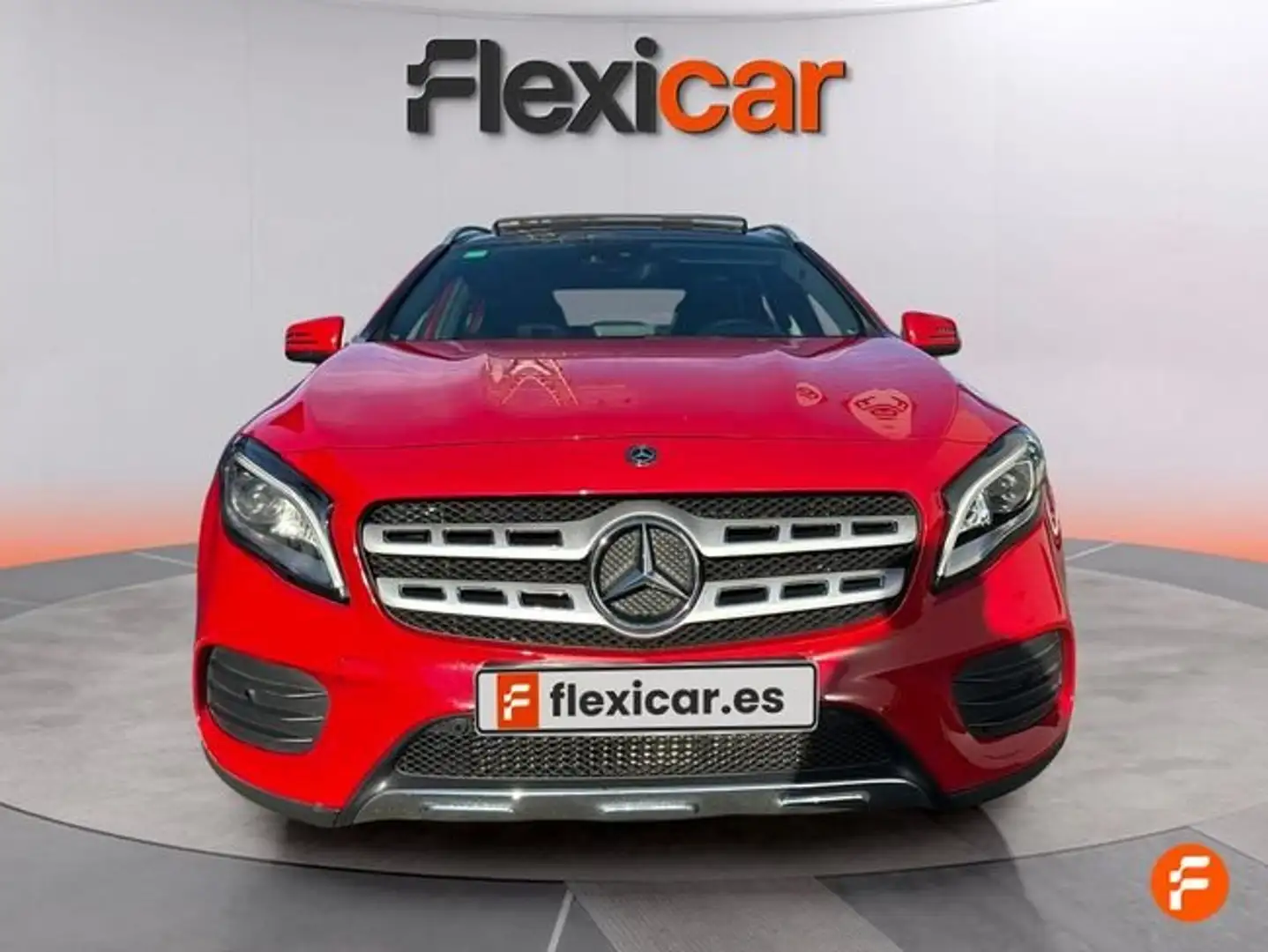 Mercedes-Benz GLA 200 D - 5P (2020) Rouge - 2