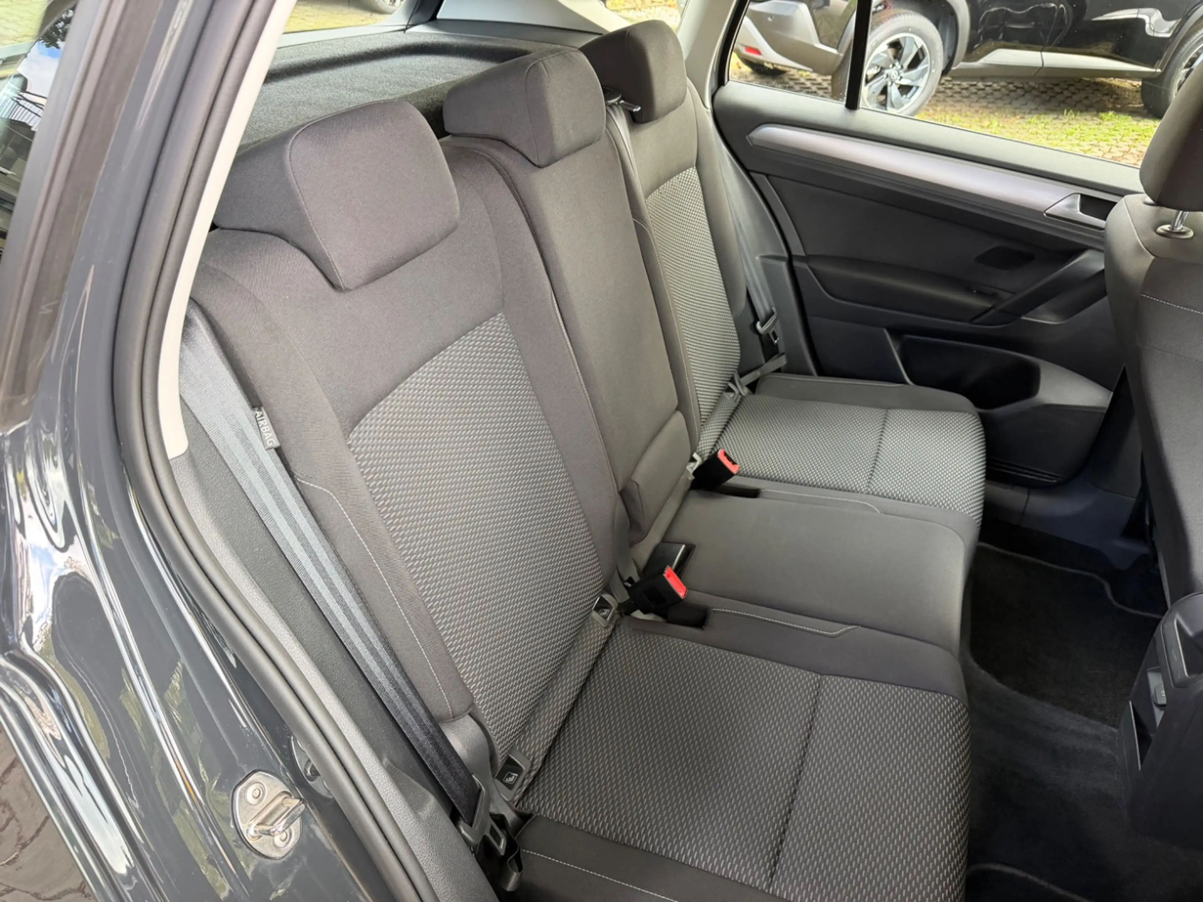 Volkswagen Golf Sportsvan VII 1.0 TSI  Trendline SHZ+PDC — photo 18