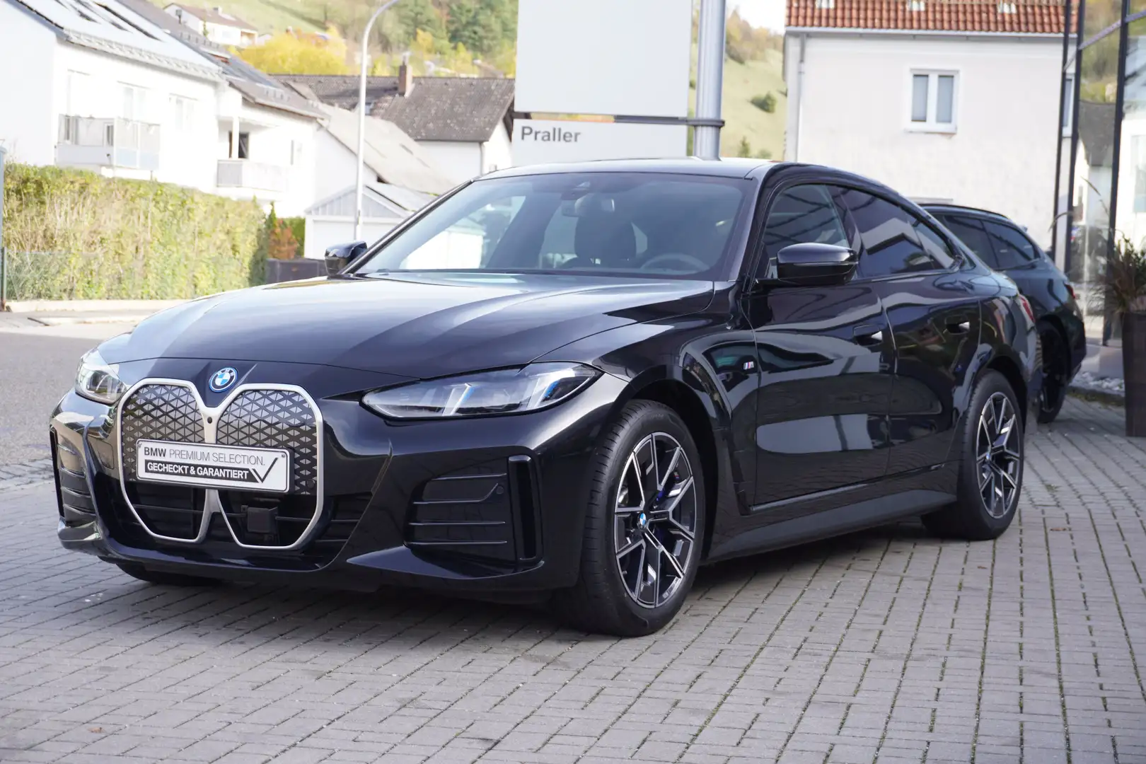 BMW i4 eDrive40 Gran Coupé M Sport AHK HeadUp ACC 360Kame Чёрный - 1