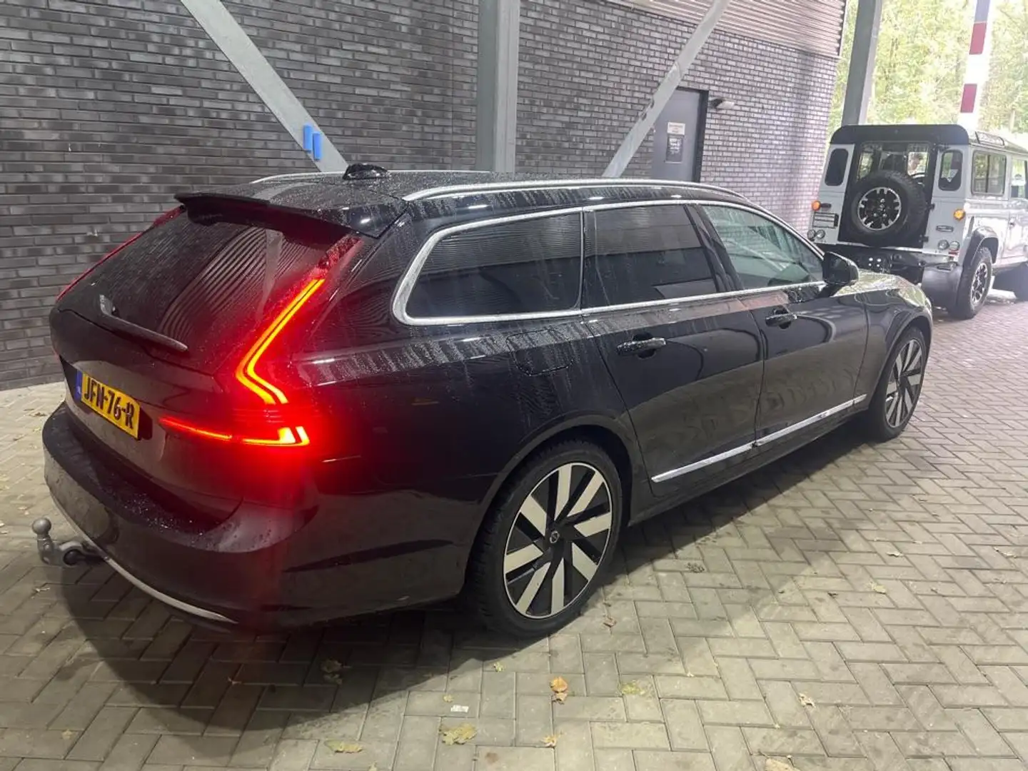 Volvo V90 T8 Plug-in hybrid Ultra Bright | Massage | Head-Up Schwarz - 2