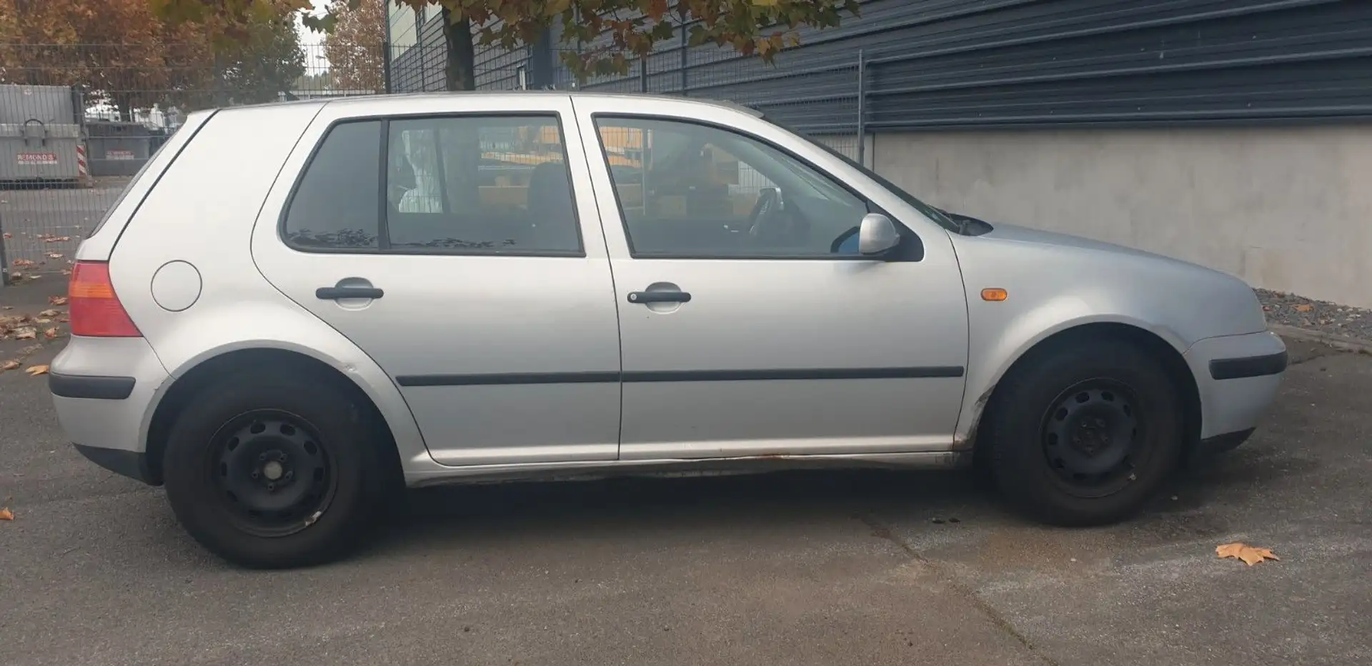 Volkswagen Golf 1.6 Auto Comfortline Grau - 2
