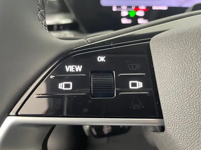 Audi A6 view 14