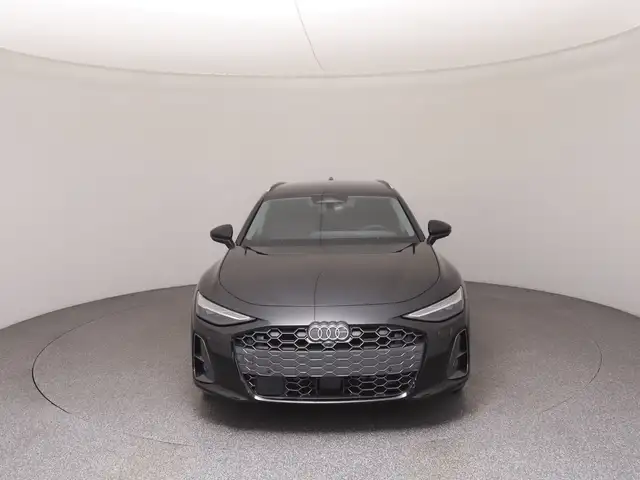 Audi A6 view 3