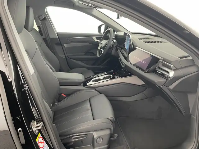 Audi A6 view 10