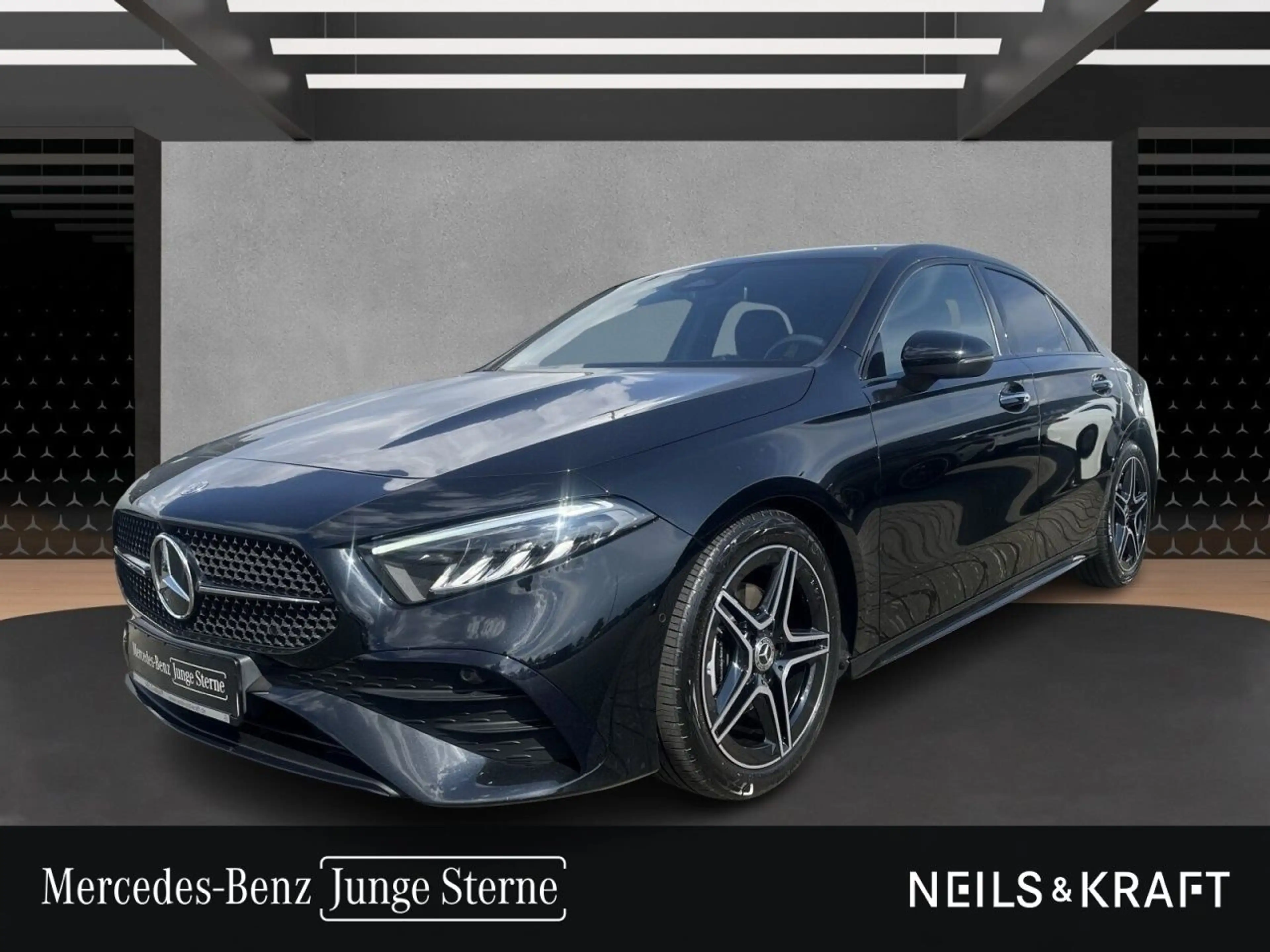 Mercedes-Benz A 180 Limo AMG+BURM+NIGHT+TOTW+AMBIENTE+KAM+LED