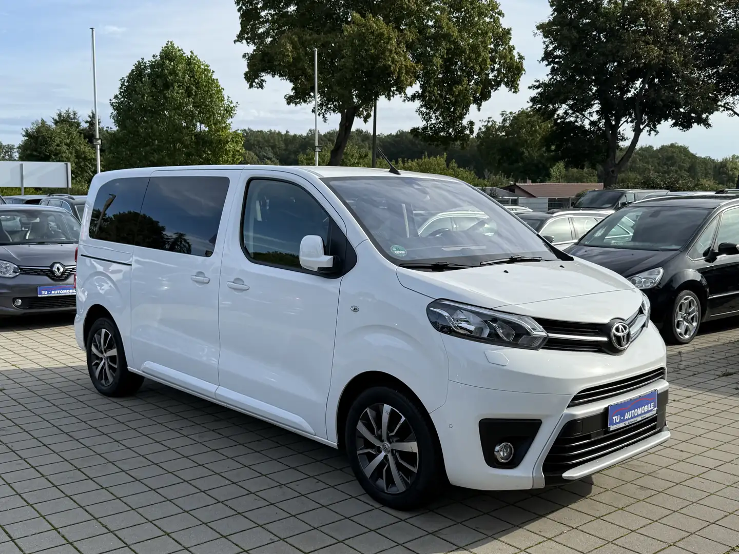 Toyota Proace L1 Family Comfort NAVI-HUD-RKAM-KEYLESS-8SITZER Weiß - 1