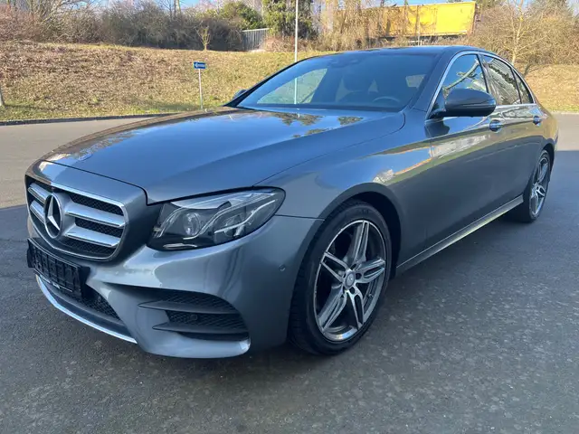 Mercedes-Benz E 220 E 220 d AMG-Line  Paket