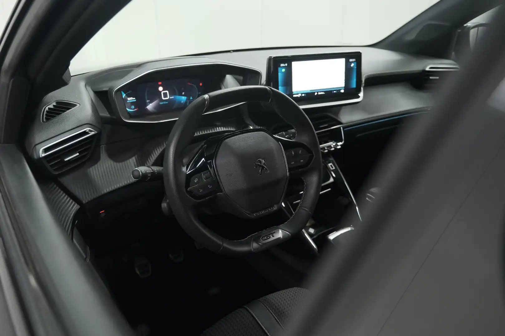 Peugeot 208 PureTech 100 GT | Camera | Navigatie | Apple Carpl Zwart - 2