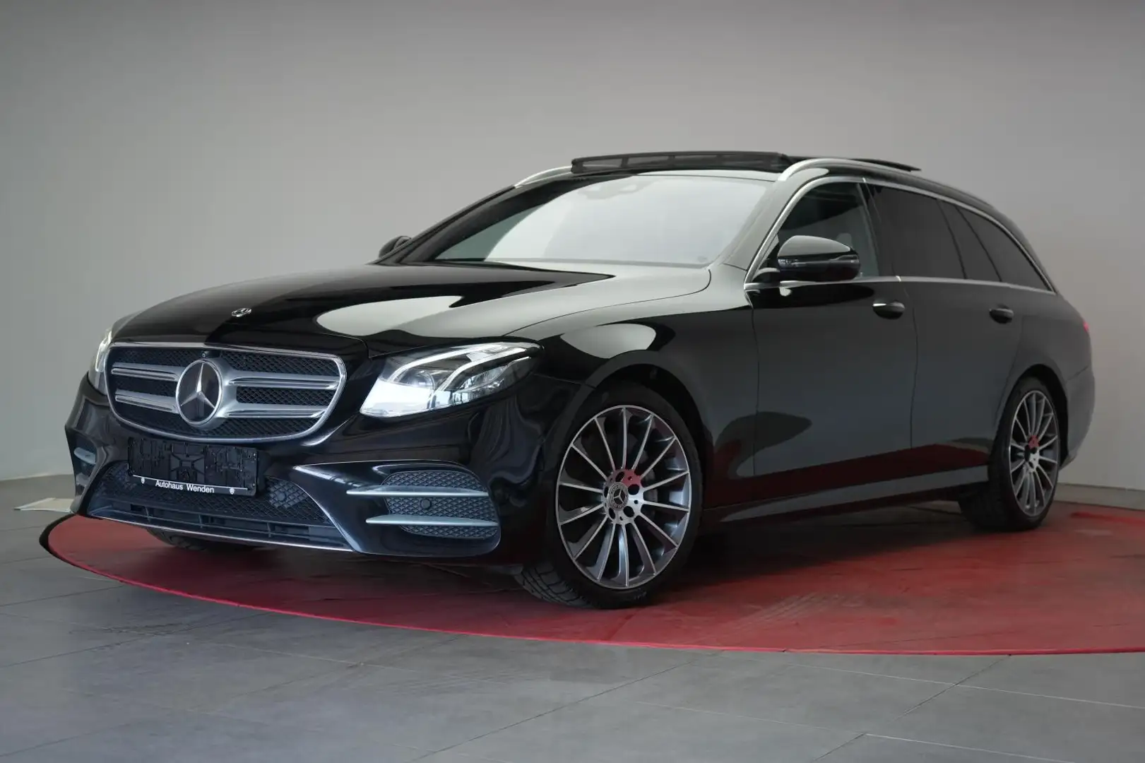 Mercedes-Benz E 350 d T 9G-Tronic AMG Navi/Distronic/Kamera/HU Black - 2