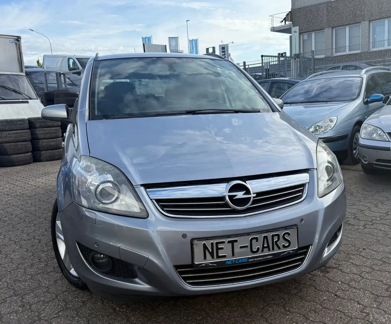 Opel Zafira 1.7 CDTI Edition Klima*Tempomat*7-Sitzer* Gris - 1